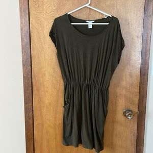 H&M dress with pockets. Worn once.